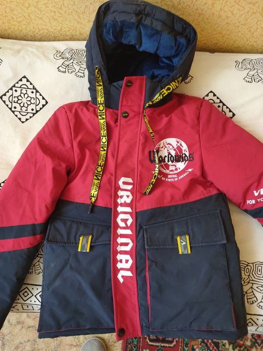 Куртка зимняя на мальчика 10-12 лет