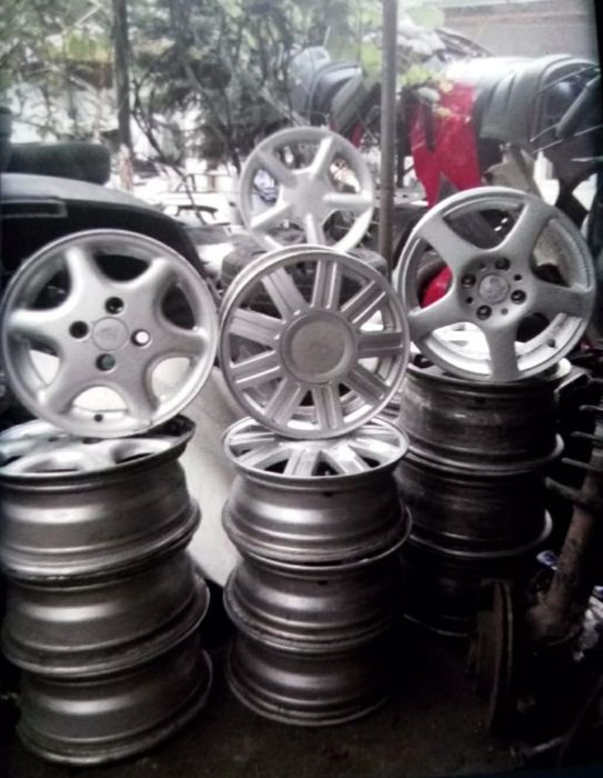 Piulite,prezoane jante aliaj Ford,Fiesta,Focus,Mondeo,Ka,C-max,Kuga