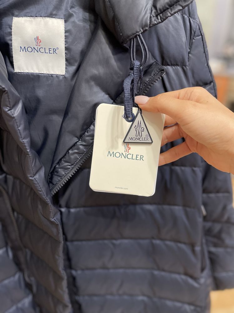 Ново Оригинално яке Moncler