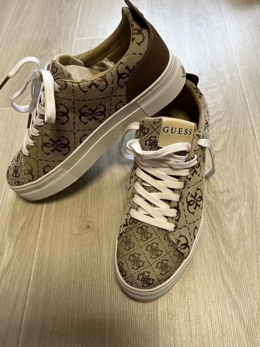 Vand adidasi guess de dama originali