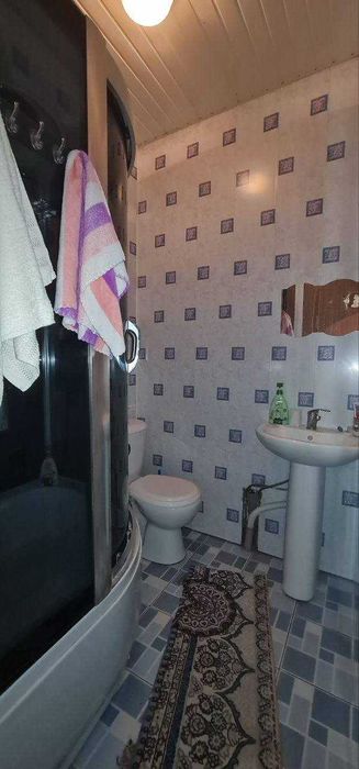 Продается 2-комнатная квартира, Юнусабад-13, ориентир Ахмад Дониш