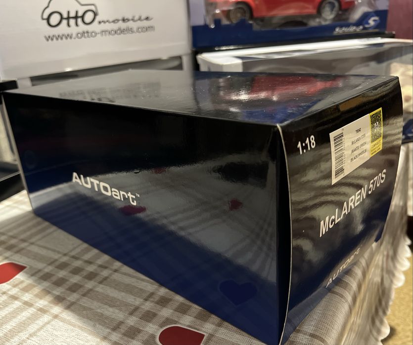 McLaren 570s  2016 mantis green AUTOart