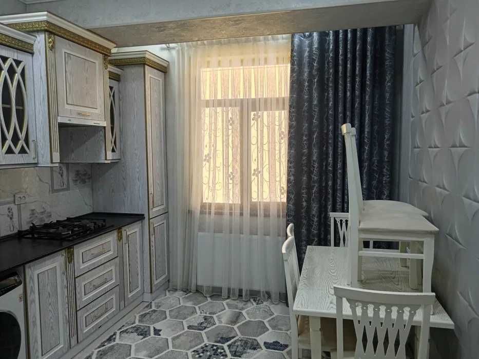 Янги домдан 2 хонали квартира сотилади 6 микрн