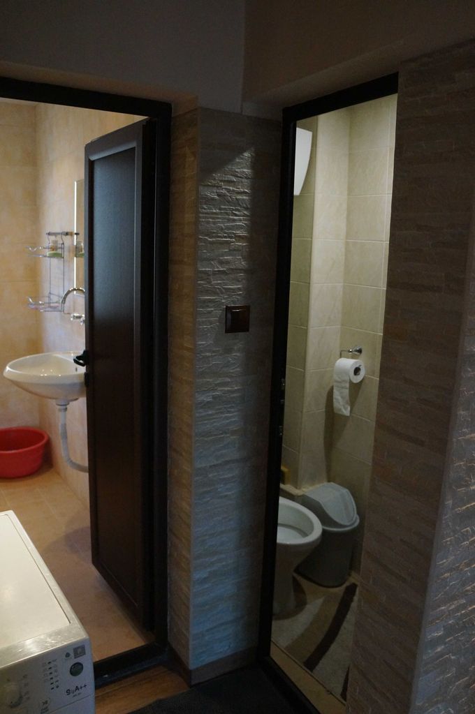 Дава се под наем Етаж от къща в Сливен, Българка - 115 кв.м за 280.5 € - Снимка #11