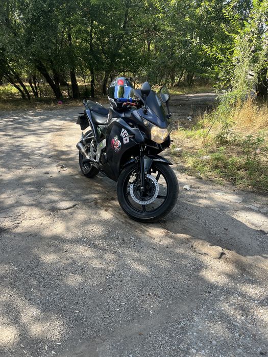 Salut vand si eu acest cbr 125 din anul 2013