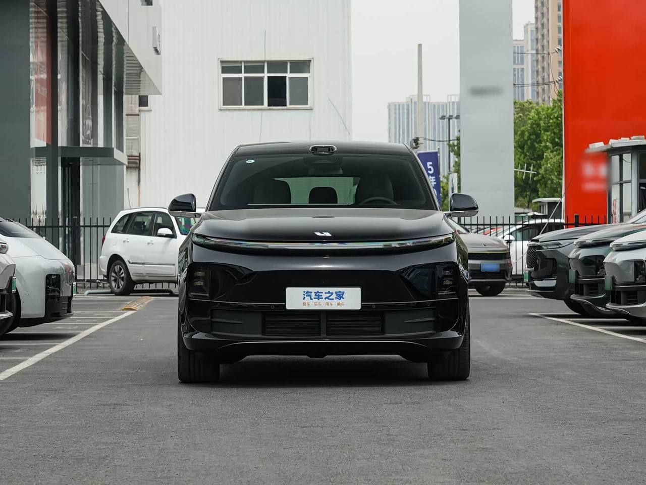 Lixiangl L6 2025 Pro — обновлённая. От Terraautouz версия