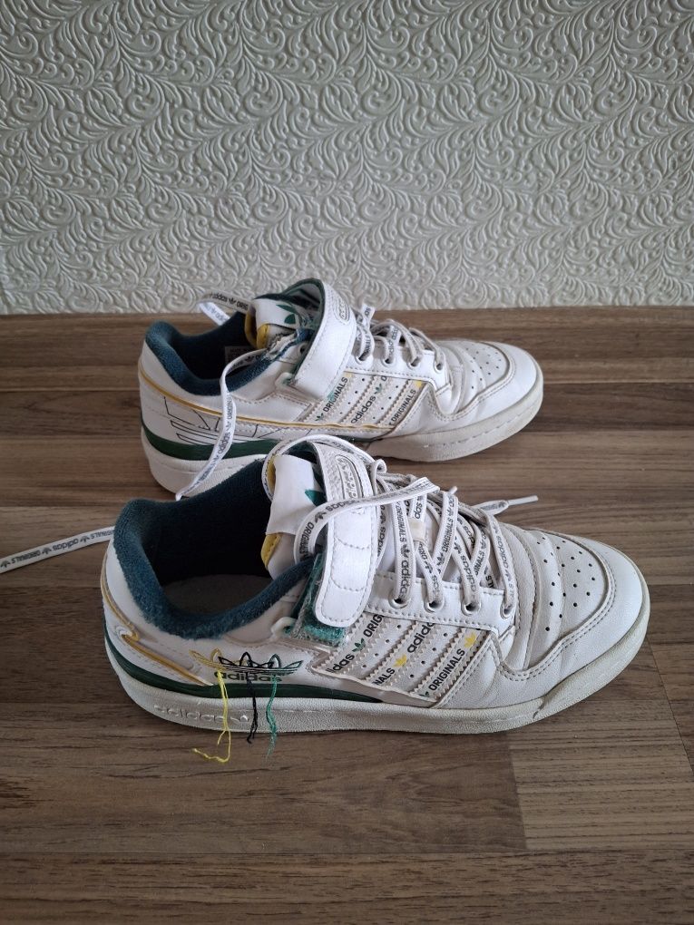 Adidas оригинални маратонки