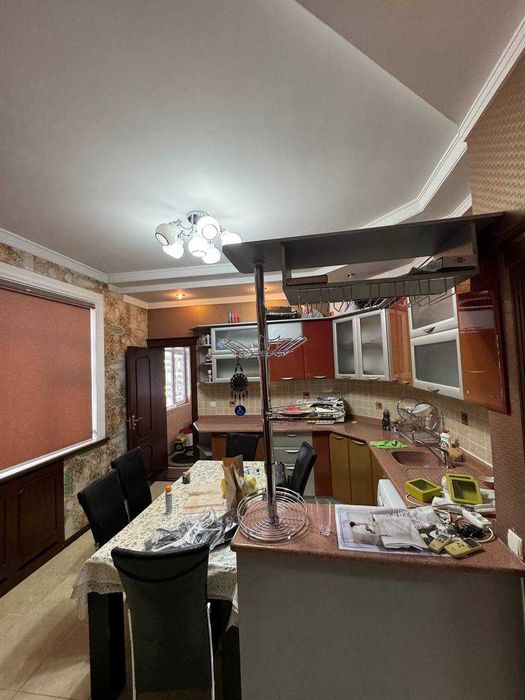 Сдаётся 4-комнатная квартира на Ц1 Японское посольство