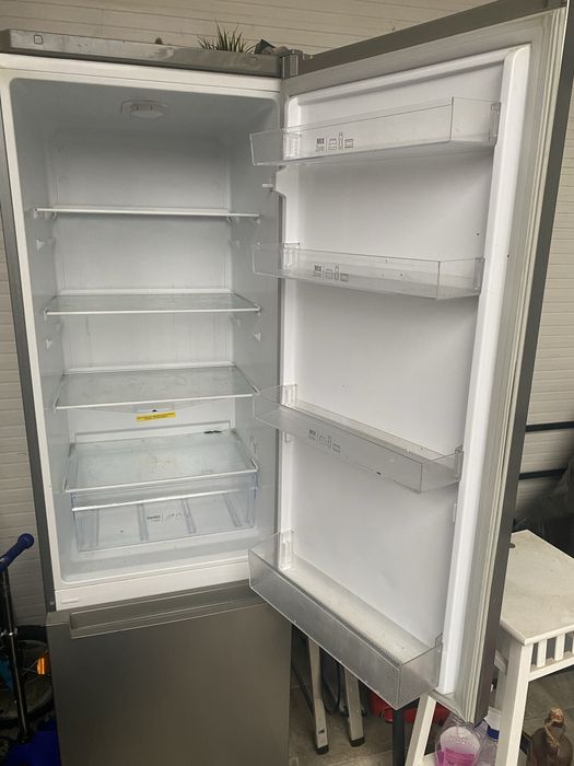 Combina frigorifica Arctic AK54305M30MT, 291 l Frigider