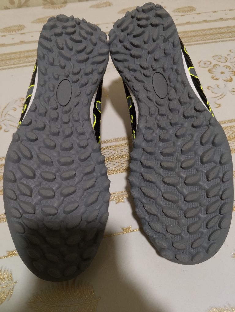 Futbol sarakanoshka Nike