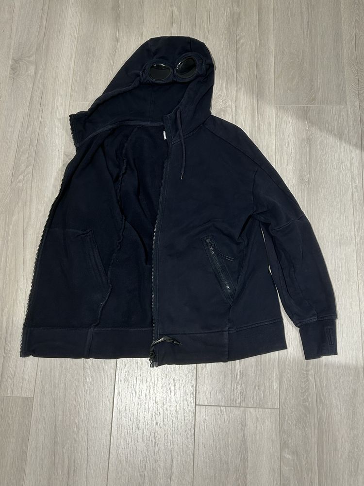 C.P Company суичер