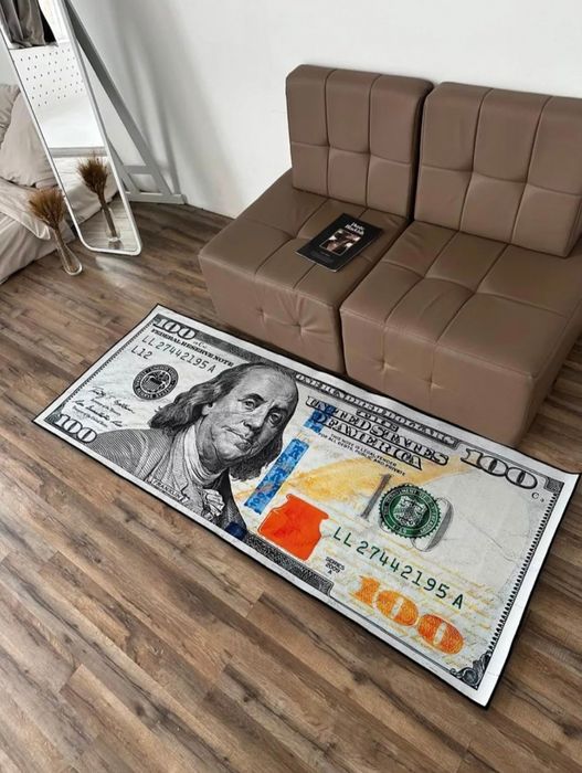 Коврик с изображением Бенджамина Франклина на 100 долларовой купюре