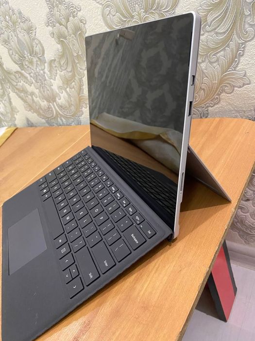 Microsoft Surface Pro 5