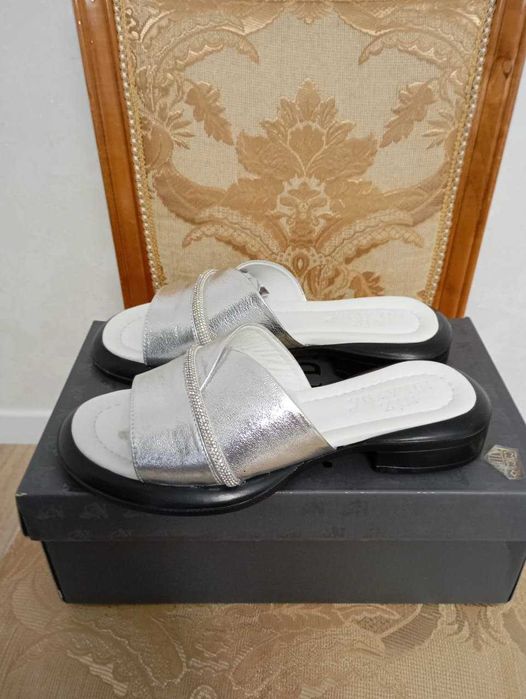 Шлепки для Женщин