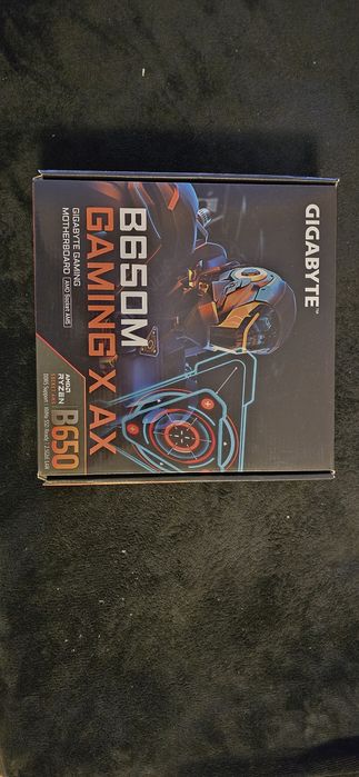 Placa de baza gigabyte B650M gaming x AX