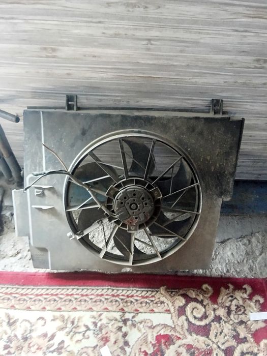 Электро вентелятор от Мерседес е 210