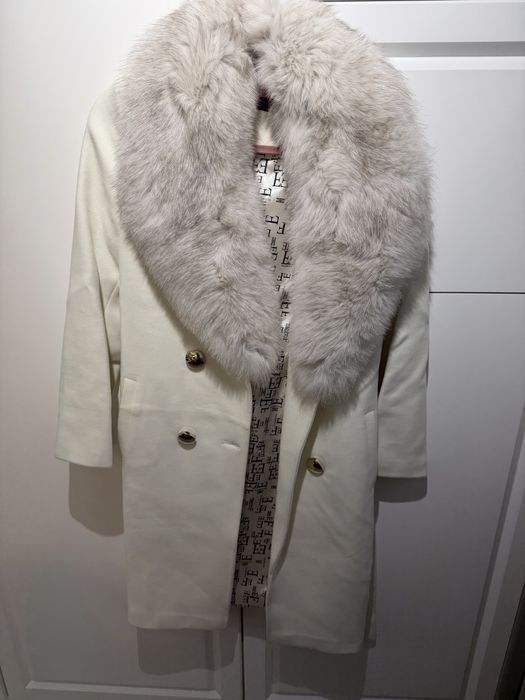 Ново бяло палто Elisabetta Franchi