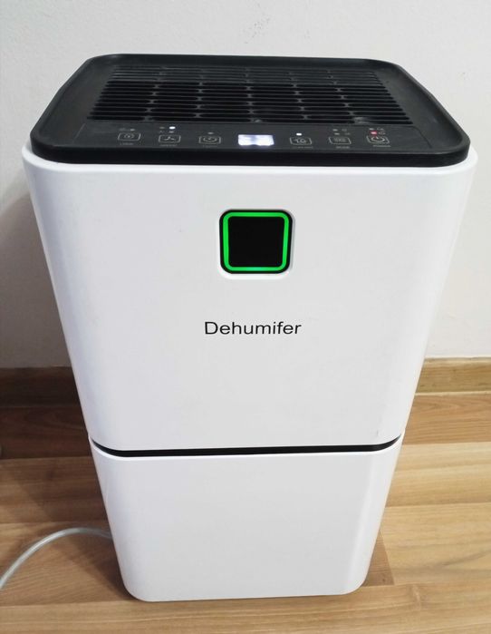 Влагоабсорбатор DEHUMIDIFIER 12л. / 24ч