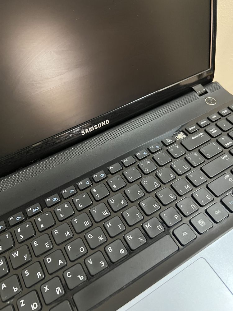 Лаптоп Samsung Series 3