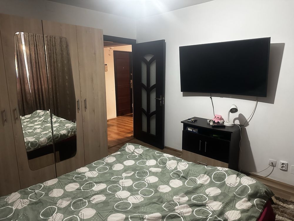 Vand apartament in Oravita