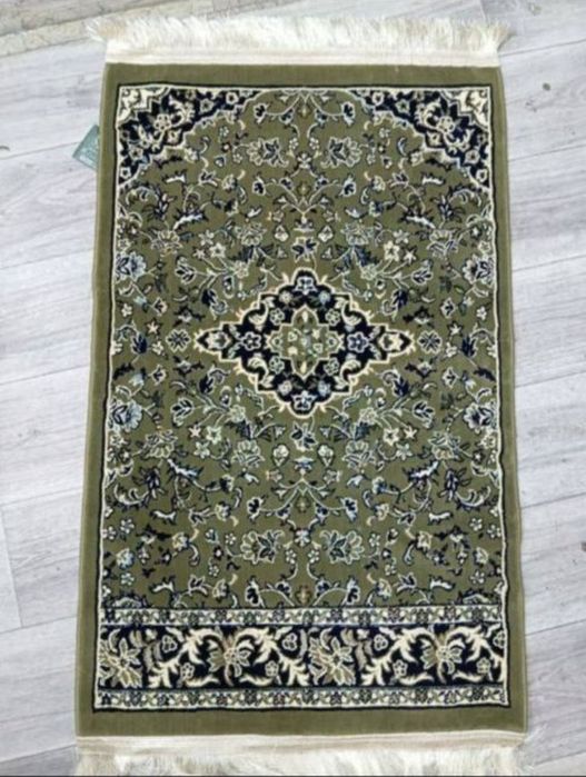 Ровза жойнамоз сотилади