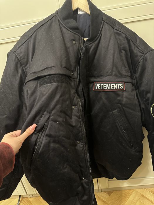 Vetements bomber