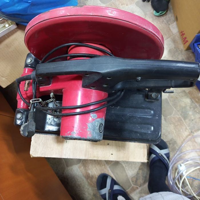 Fierăstrău circular pentru debitat metal 355mm, 2500W
Fierăstrău Circu