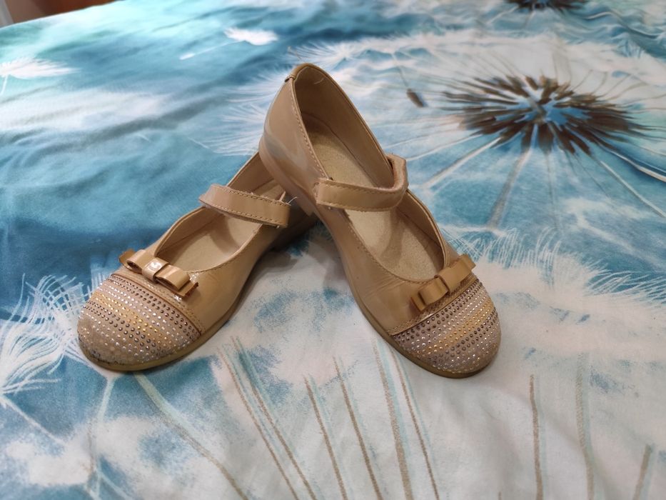 Обувки детски , маратонки,ботушки