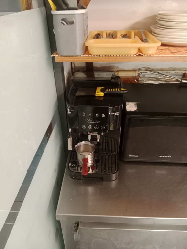 Delonghi Kofi aparat srocni sotiladi aybi yoq