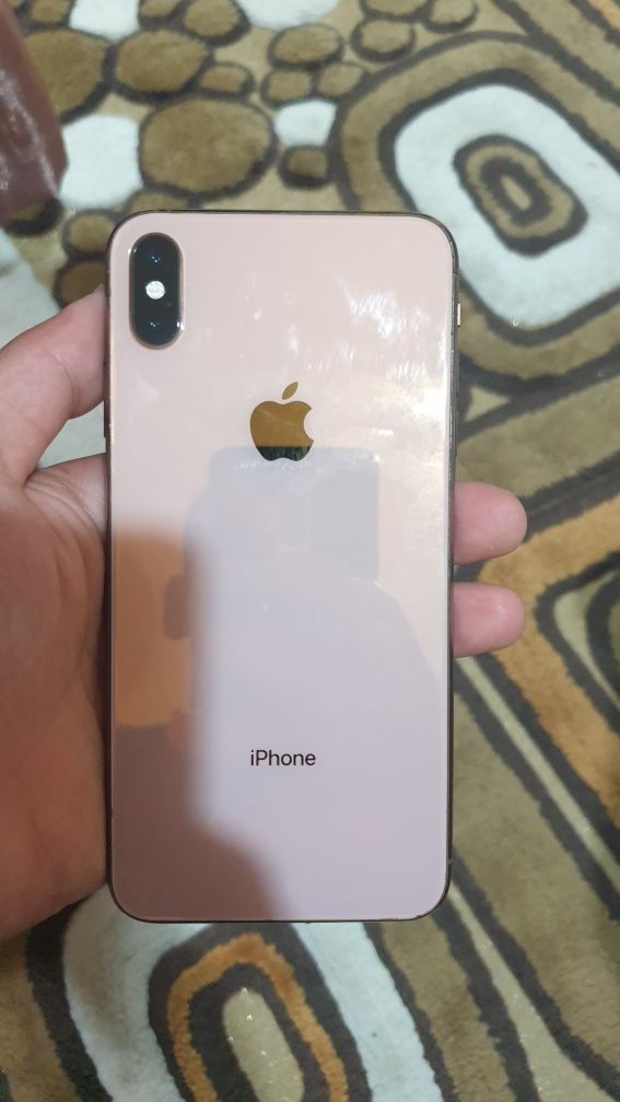 Iphone x s max .