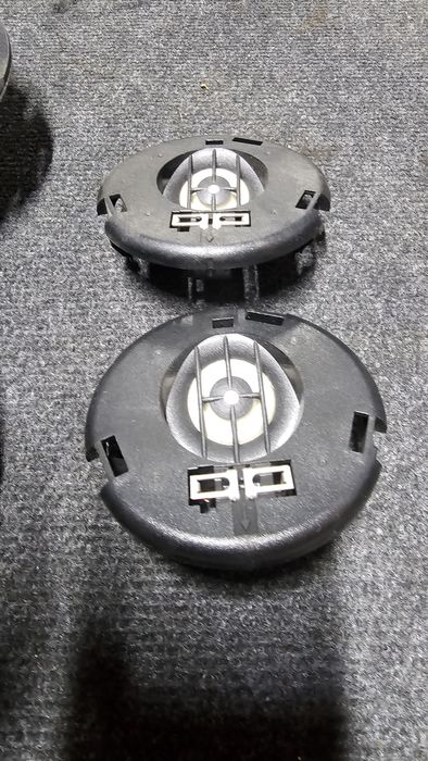 Set difuzoare + tweetere originale Volkswagen Golf 3 / Vento / Passat