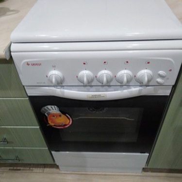 Продам газовую плиту Гефест