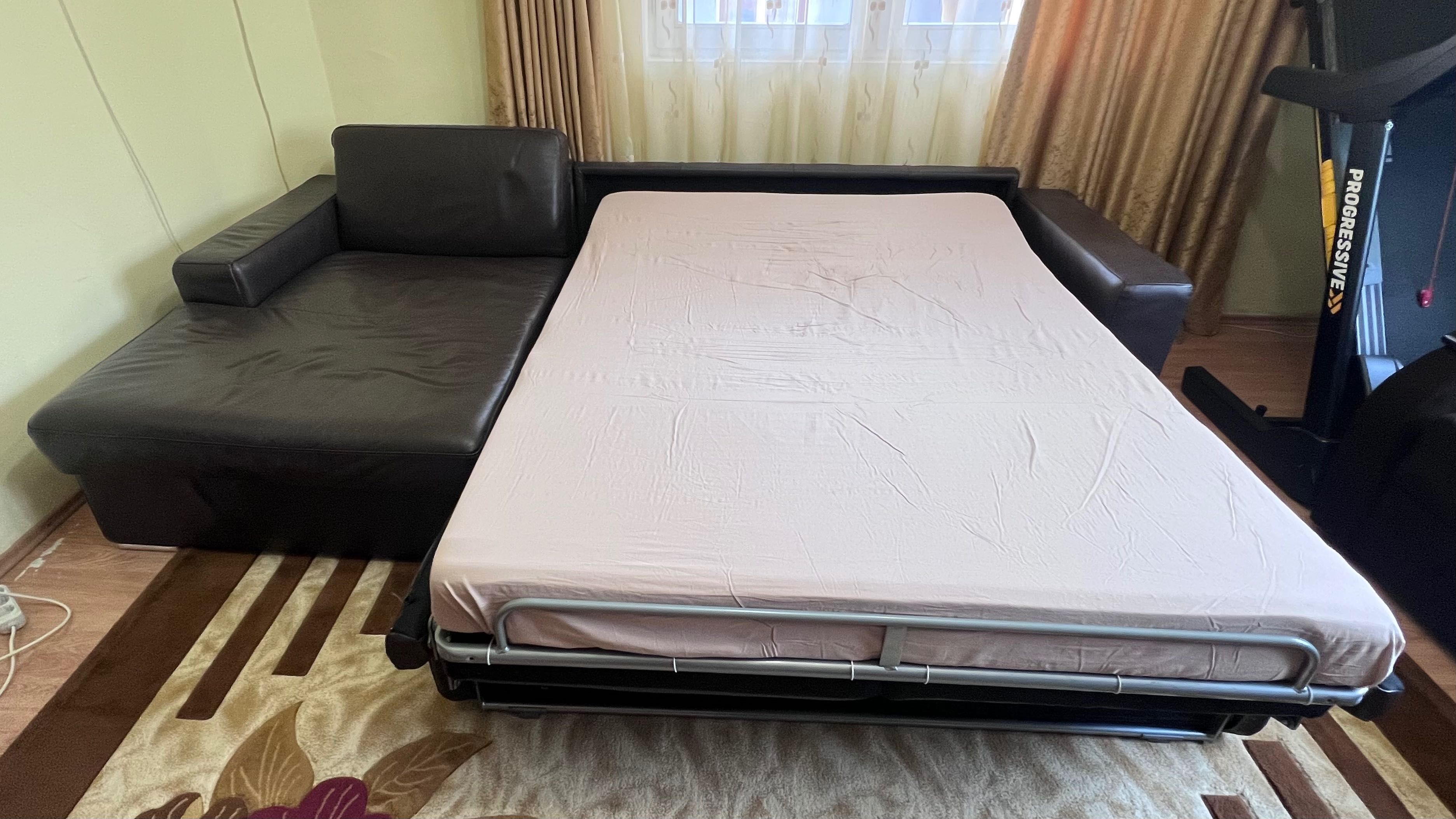 Canapea din piele, extensibilă, stare foarte bună