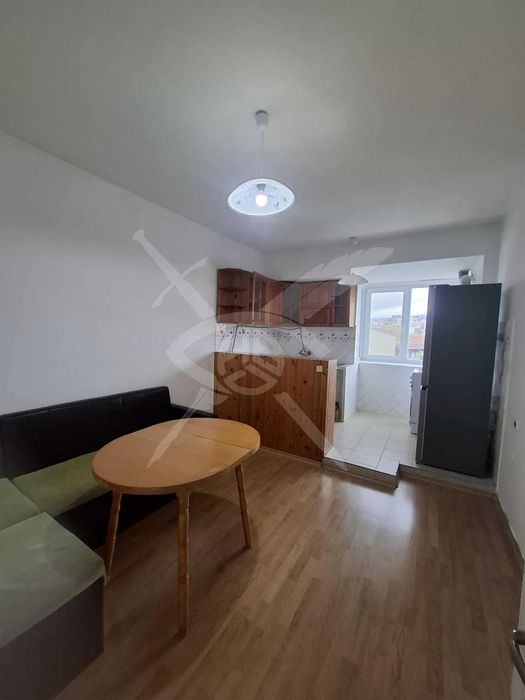 Дава се под наем Двустаен апартамент в Варна, Погреби - 47 кв.м за 300 € - Снимка #3