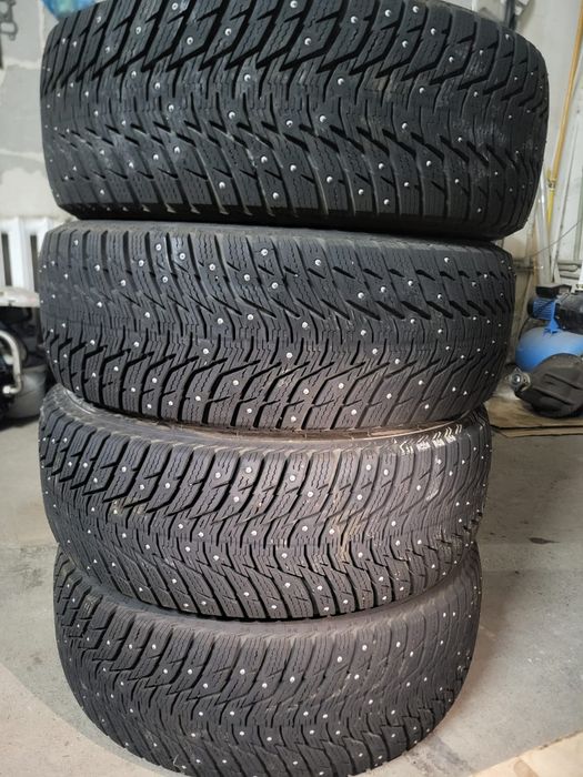 Шины почти новий