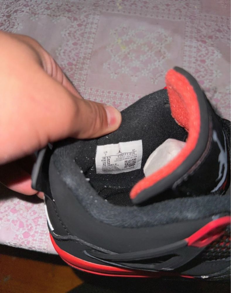 Jordan 4 red thunder
