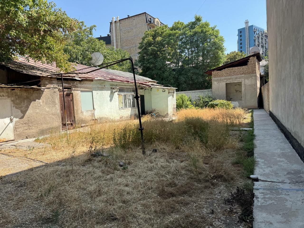 Продается участок Дархан Пушкин салар 18 школа 6 соток ААА