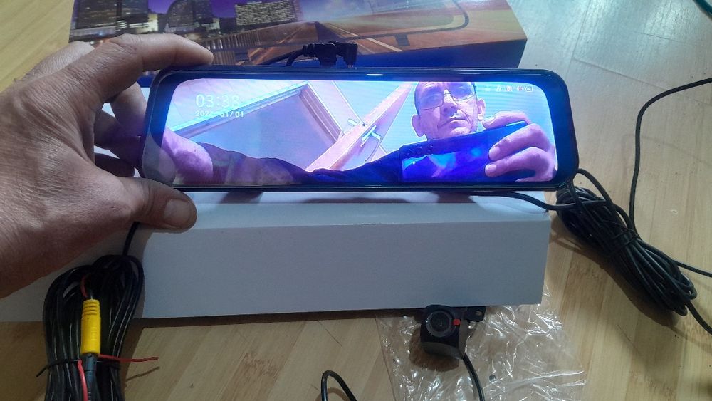 Oglinda full size 10inch toch screen cu camera