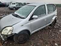 Dezmembrez Toyota Yaris