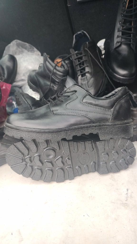 Bocanci militari din piele naturala
