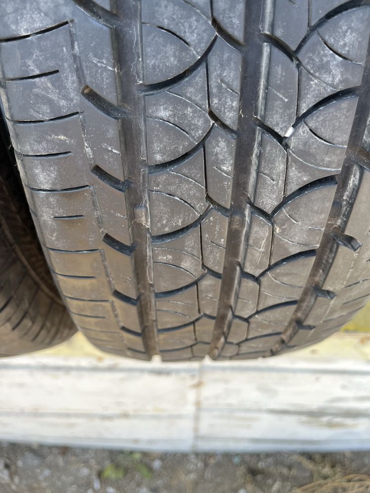 2 бр. гуми за бус 225/70/15C Barum 8+ DOT 1317