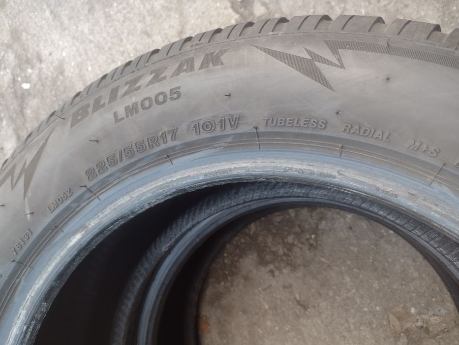 Перфектни 2бр.225/55/17 Bridgestone LM005 dot2422