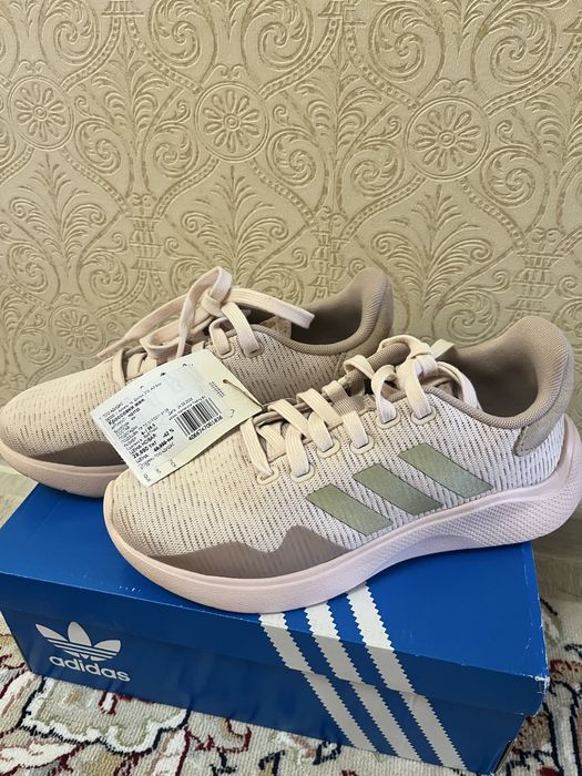 Адидас кроссовки