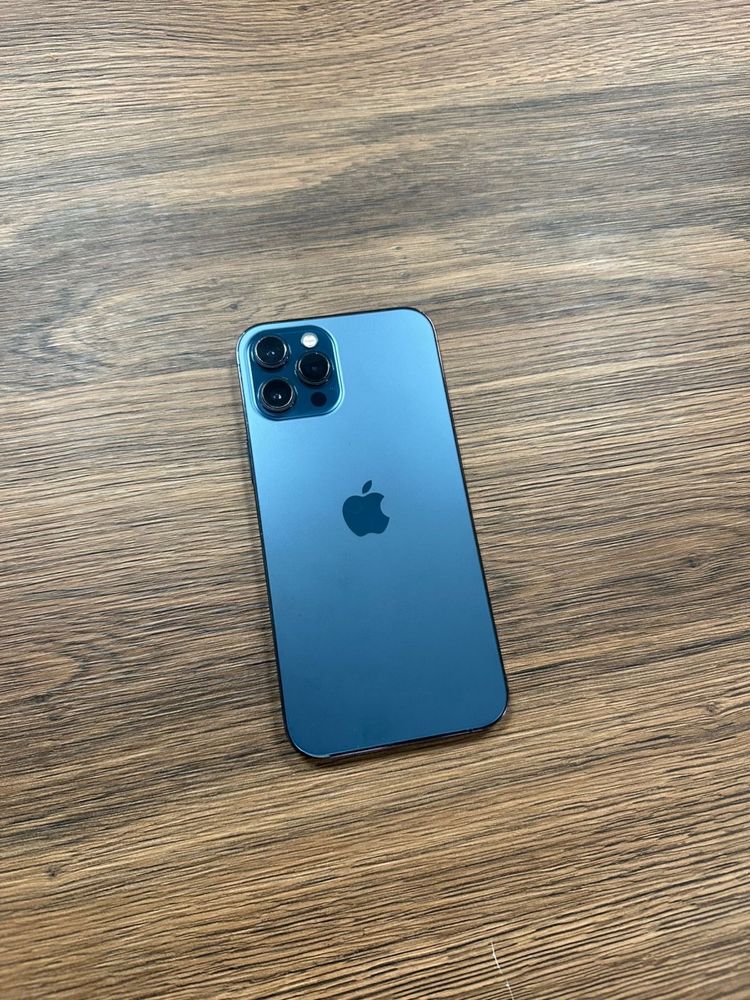 Iphone 12 pro max.