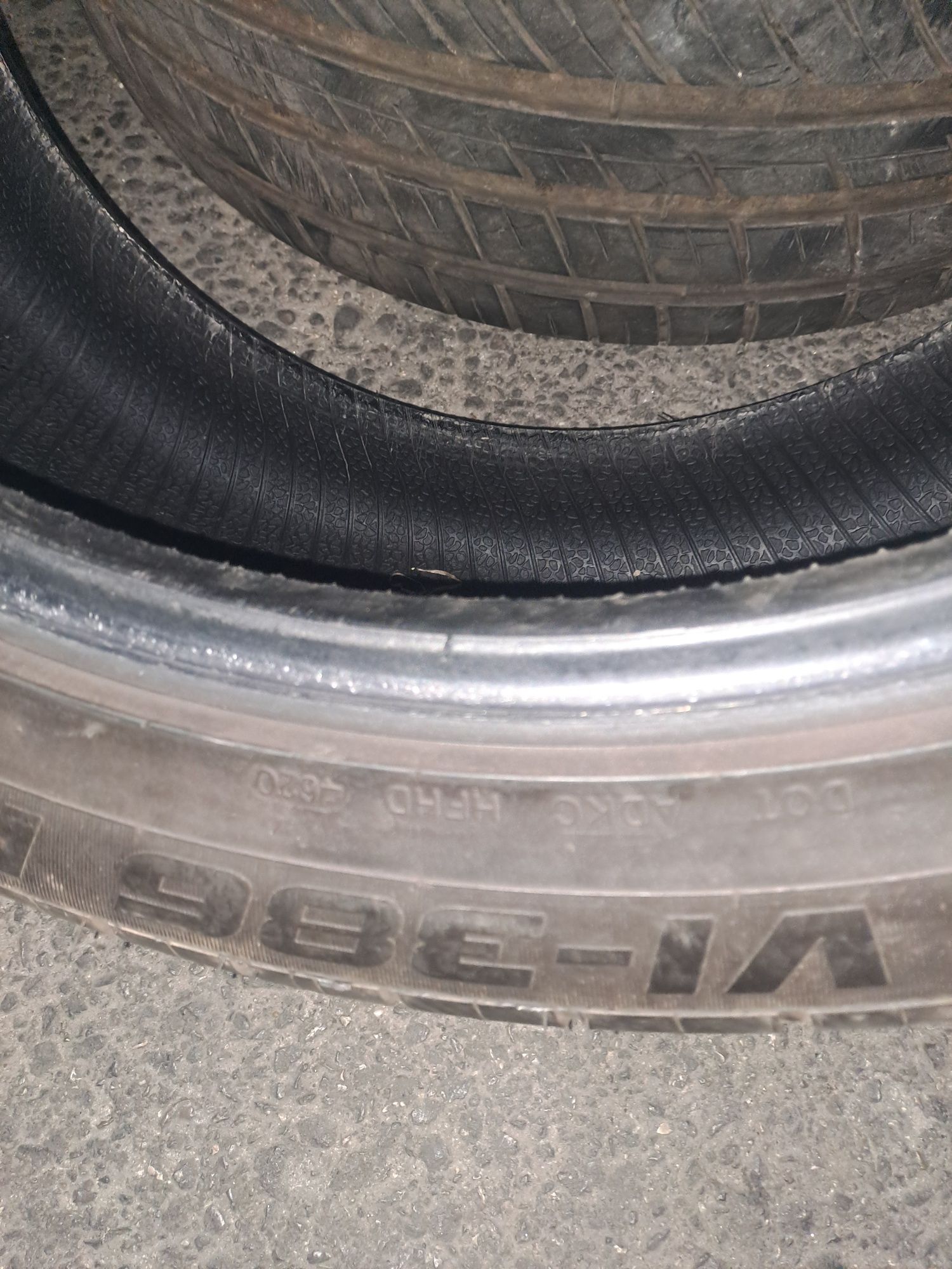 Vând anvelope 295/40R21 acceptăm probă