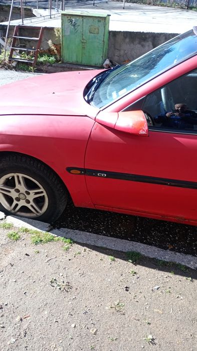 Продавам Опел Вектра 1.6.