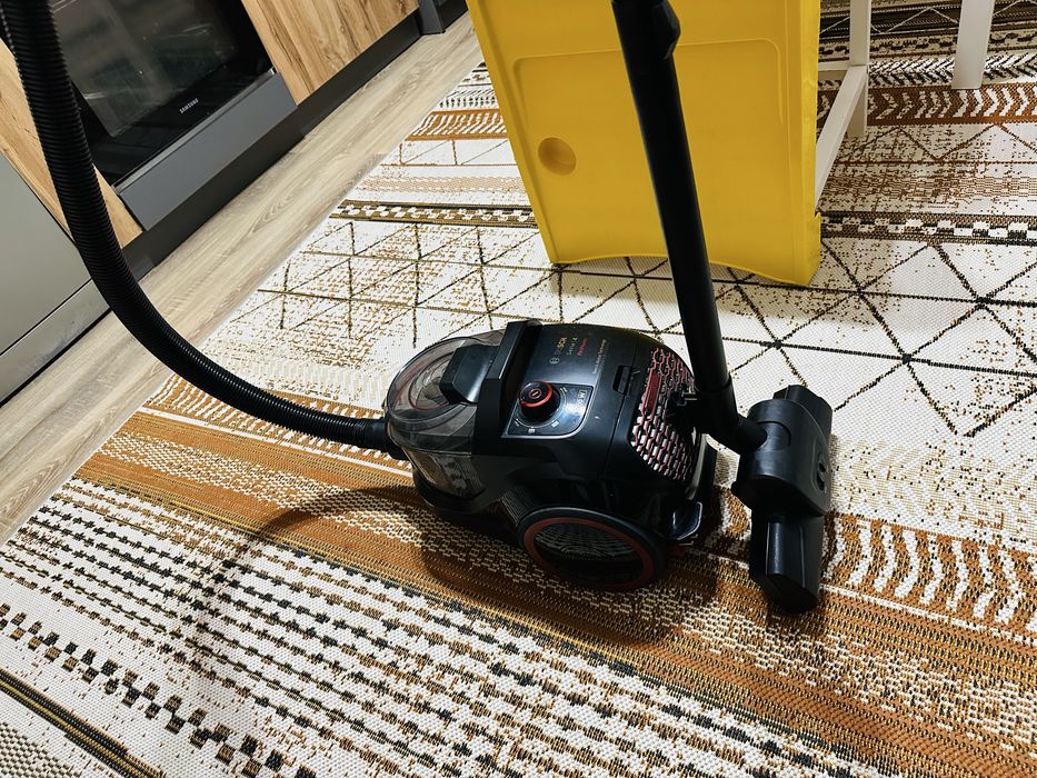 Контейнерный Пылесос Bosch