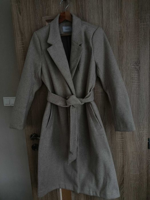 Дълго дамско палто Reserved