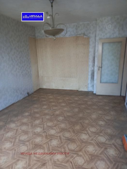 Двустаен апартамент в Надежда 1