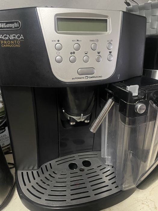 Aparat cafea Delonghy capuccino